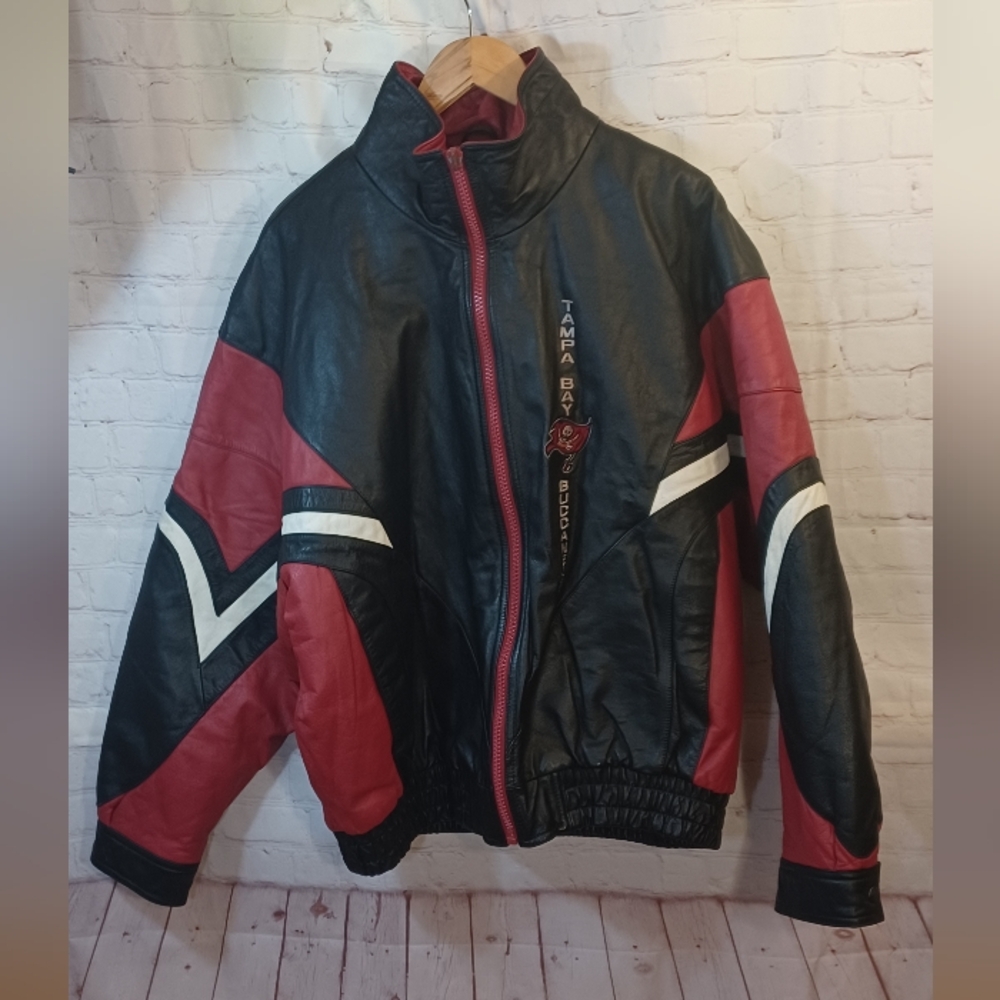 vintage tampa bay buccaneers leather jacket moto style needs zipper pull XXL